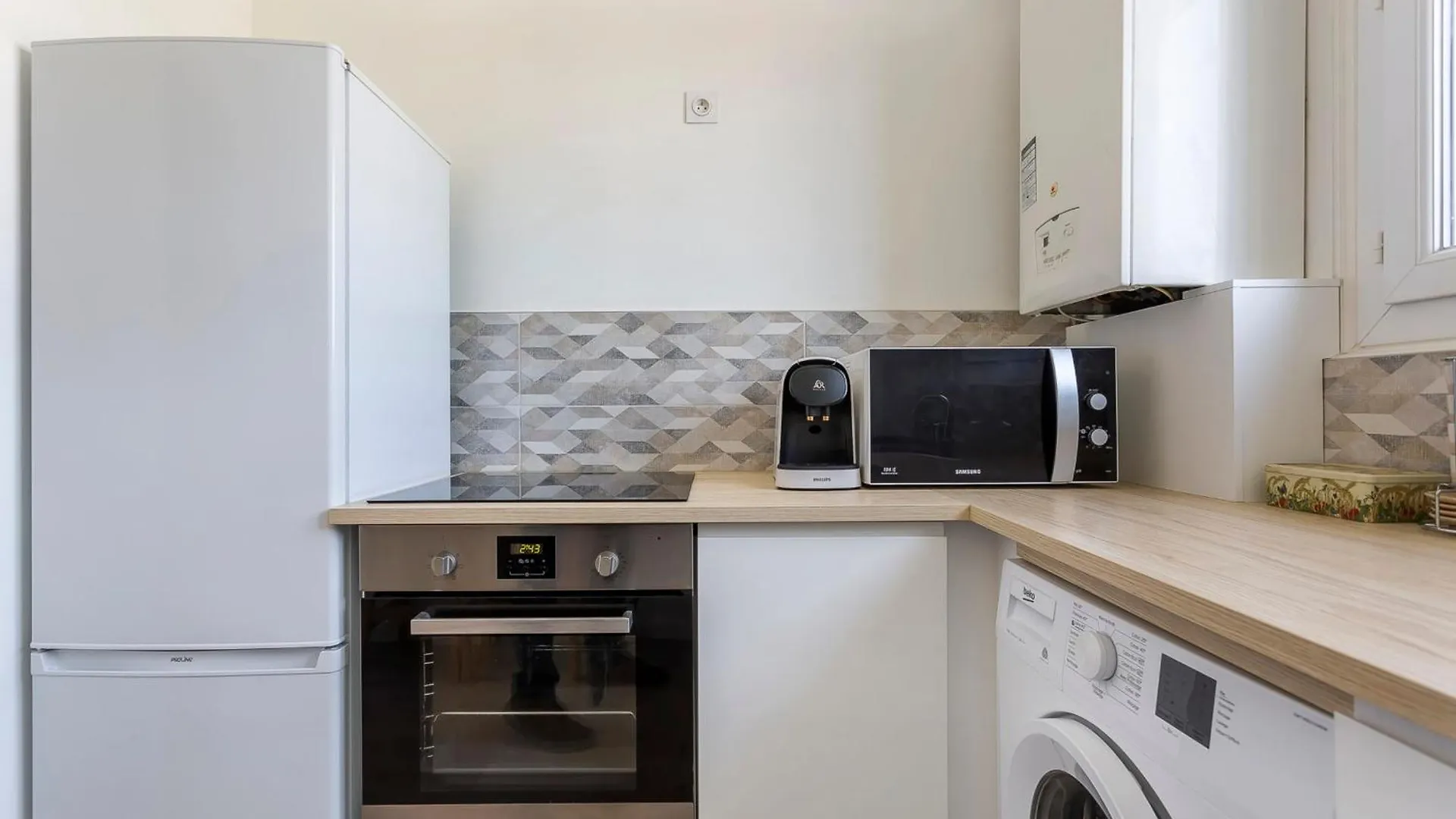 Bright Apartment - South Lyon Close To All Amenities Oullins Francie